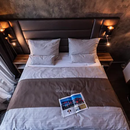 Nutrend World Hotel