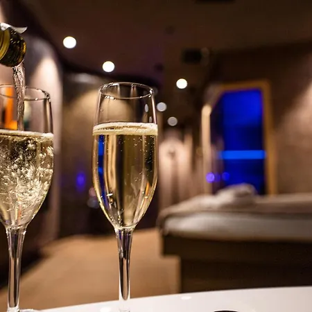 Nutrend World Hotel 4*